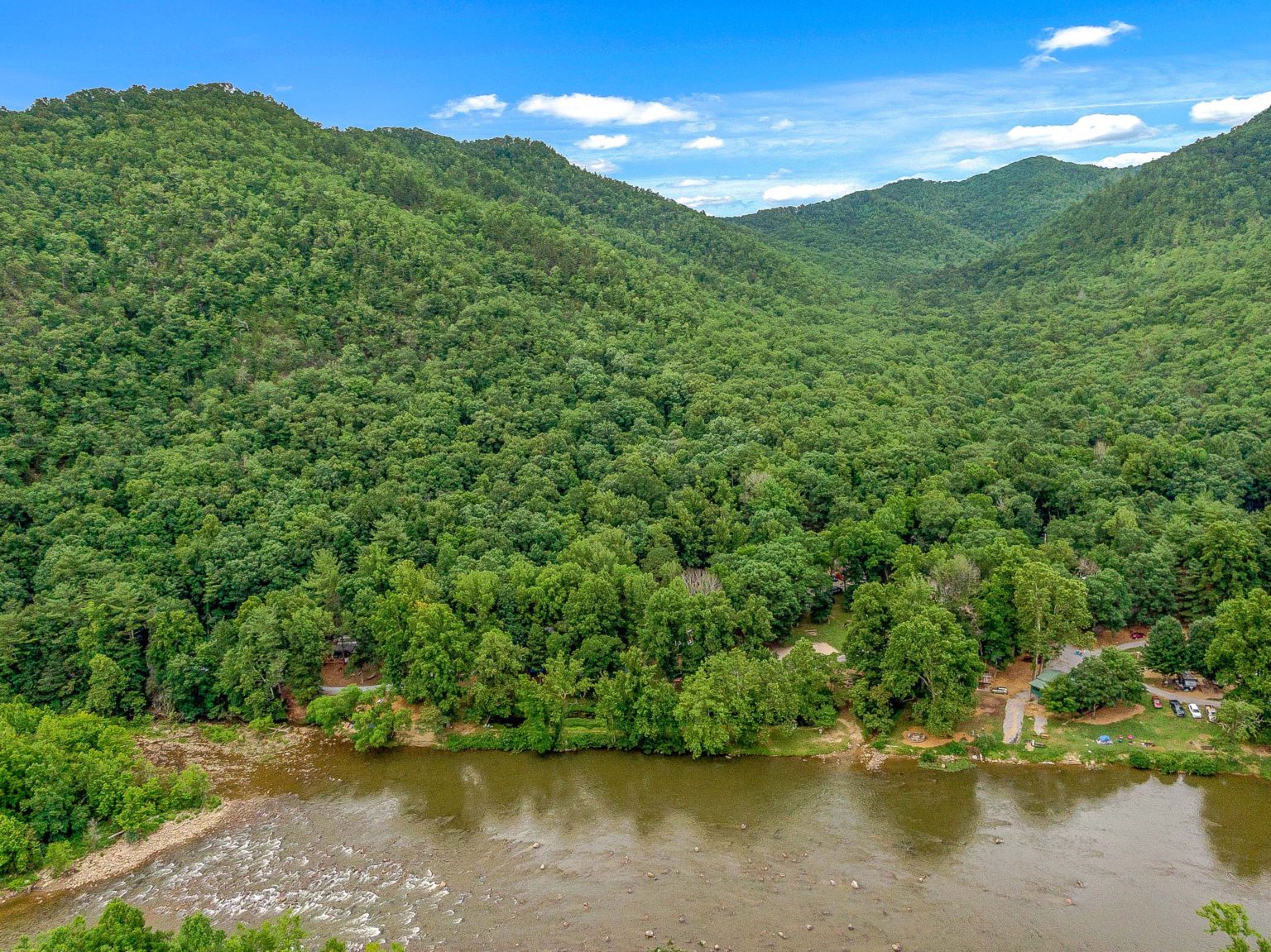 River Activities On The Nolichucky – USA Raft Adventure Resort